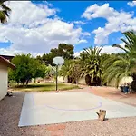 Opuluxe Moroccan Villa, Pool & Sports