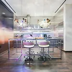 Intimo Palms Place Penthouse
