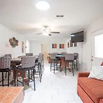 #15 Whole House 4 Bed 2 Bath Sleeps 14