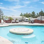 #15 Whole House 4 Bed 2 Bath Sleeps 14