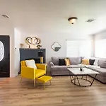 Las Vegas Brand New Home- Center Location