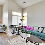 Spacious Las Vegas Home Near Casinos And Nightlife!