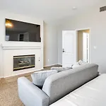 Spacious Las Vegas Home Near Casinos And Nightlife!