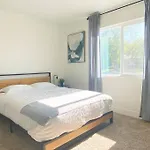 Cozy Home Perfect Midterm Stay!