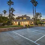 Villa Greens- 5,700Sf Luxury Las Vegas Pool