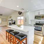 Pet-Friendly Las Vegas Home With Pool 4 Mi To Strip