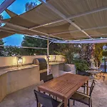 Villa Greens- 5,700Sf Luxury Las Vegas Pool