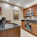 29Th Ph Mgm Signature Suite With A Massive Balcony