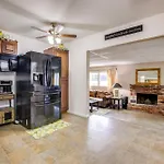 Pet-Friendly Las Vegas Home Shared Pool And Hot Tub