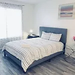 Super Comfortable And Beautiful 3 Bedrooms, 2 Baths House Renting