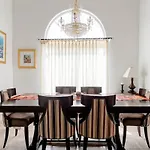 Rose Canyon- 5 Bedroom Home In Las Vegas