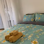 Hummingbird\'S Retreat-One Bedroom-Private Bath-Private Entry Door