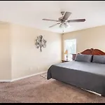 4 Bedroom North Las Vegas With Pool