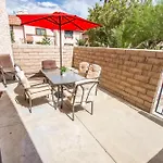 Spacious 2-Bedroom Townhouse With Pool & Private Patio In Central Las Vegas