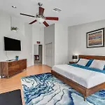 Posh Villa 8 Bdr X Bath 15 Bds Free Spa Heat