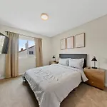 4Br Model Home W Pool And Pool Table In Henderson