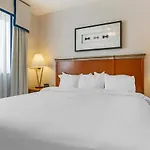 2Bd Resort Condo With Amenities And Next To Shopping Right Off The Las Vegas Strip