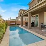 Serenity Retreat: 3Br, Heated Pool, Parking