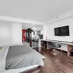 52Nd Floor Modern Luxury Studio Strip View