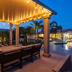 New Luxurious 6Br Villa Near Lv Strip W Pool & Spa