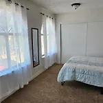 Ranch Home Sleeps 16Ppl