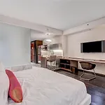 Luxurious Palms Studio Mountain View & Balcony Access 27307
