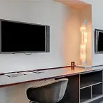 Luxurious Palms Studio Mountain View & Balcony Access 27307