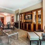 Mgm 12721 Executive Corner 1Br Strip View Balcony