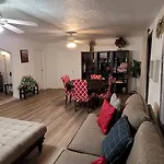 Vacation Home 3.5 Mi To Strip/Dt/Outlt Up To 8 Gst