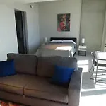 Gorgeous Studio High Rise