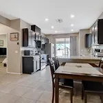 Cute Home Near The Strip