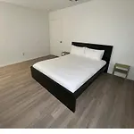 2 To 6 Bedroom Walk To Strip Mgm Casino Shop Club