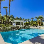 Villa Shangri-La