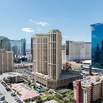 True 1Br Balcony Suite With Strip View At Mgm Signature