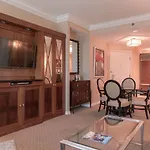 True 1Br Balcony Suite With Strip View At Mgm Signature