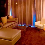 Jet Luxury At The Palms Place