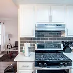Luxurious stay at modern condo