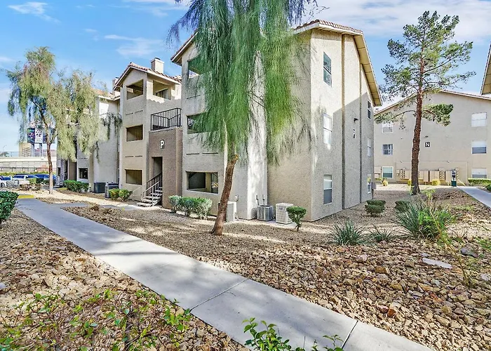 Condo close to Strip&Raiders Stadium
