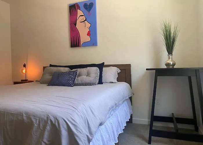 Luxury Apartment In Downtown Las Vegas