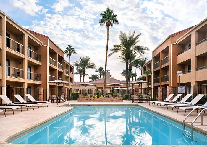 Courtyard By Marriott Las Vegas Convention Center