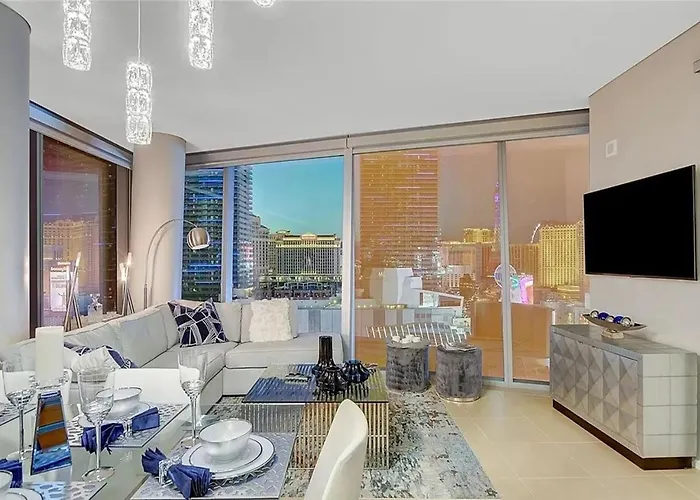 North Strip View Amazing 2 Bedroom Apartment