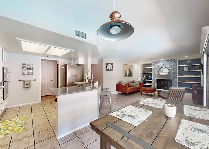 Family Oasis Ranch With Pool Near Mystic Falls