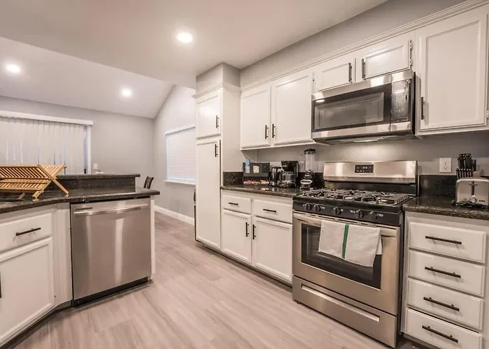 Spacious Villa Retreat For Your Family Vegas Fun Vacation