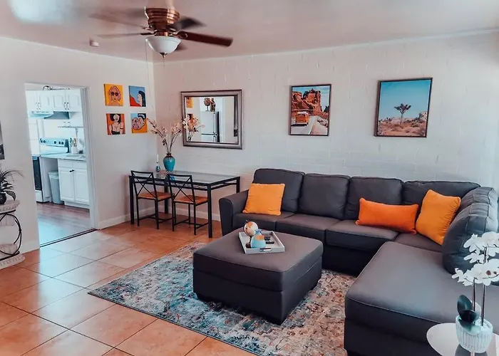 *Free Parking Near Strip Cozy 2Br Home Side: A