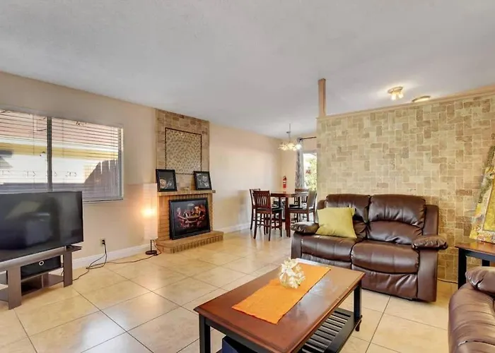 Family-Friendly Home Close To The Strip