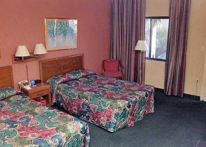 Fremont Plaza Hotel