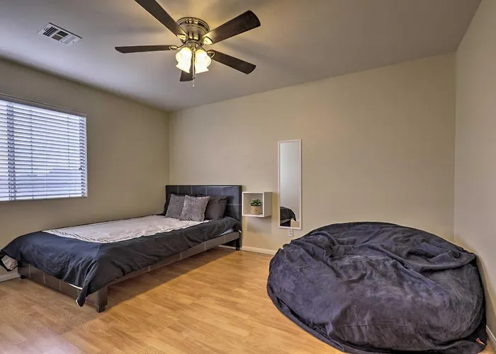 Luxurious Vegas Digs Hot Tub, Bbq, Cabana And More!