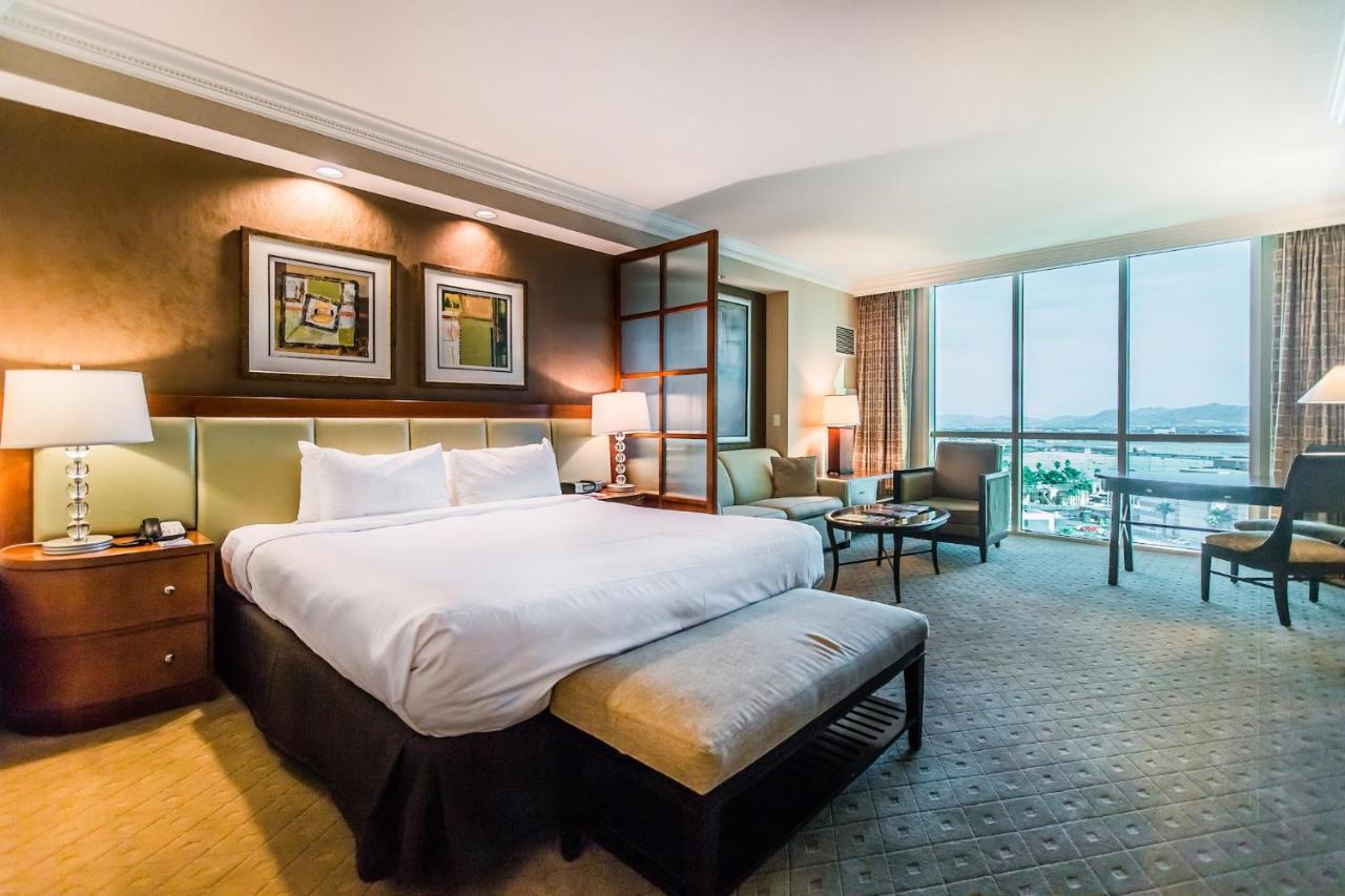 * No Fees * Strip View * Mgm Studio-2307 Ferienhaus *