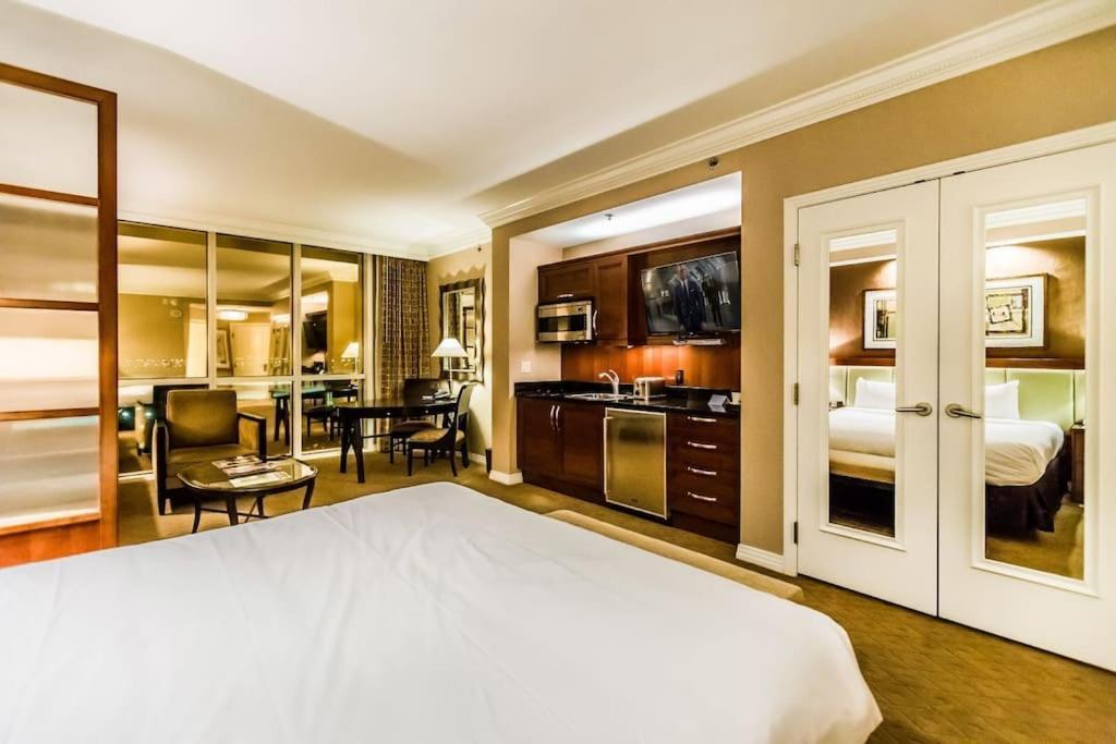 Save At Mgm * No Fees * Strip View * 1911 * Las Vegas