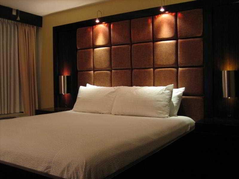Blue Moon Gay Hotel Las Vegas